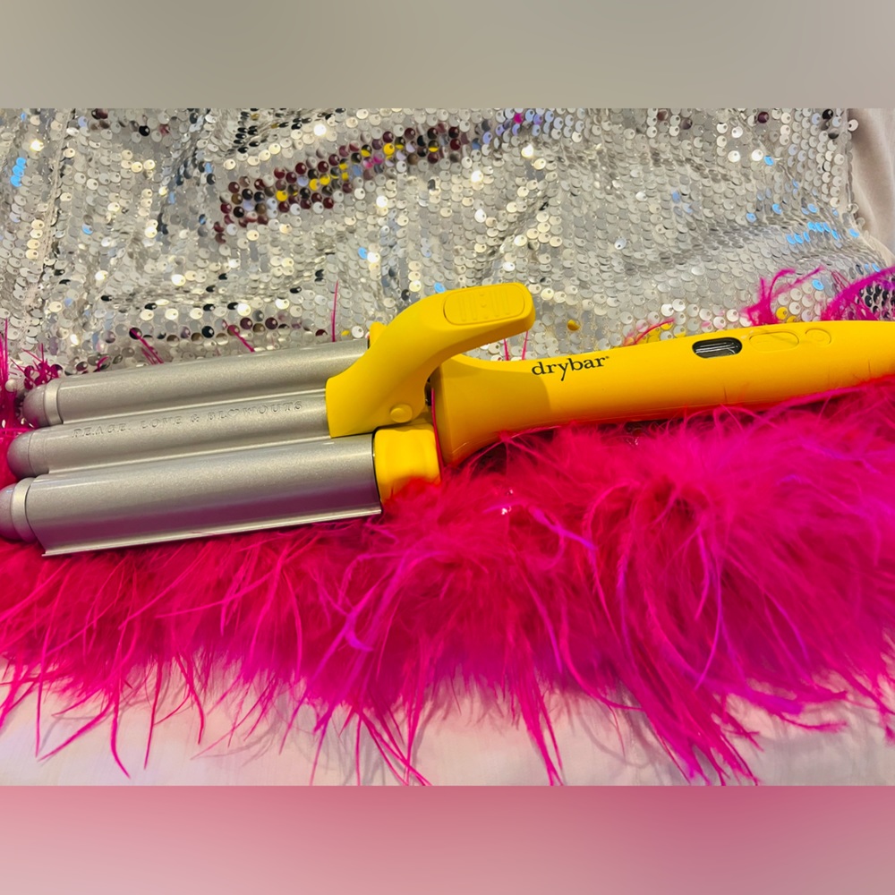 New DryBar The 3 Day Bender Curling Iron